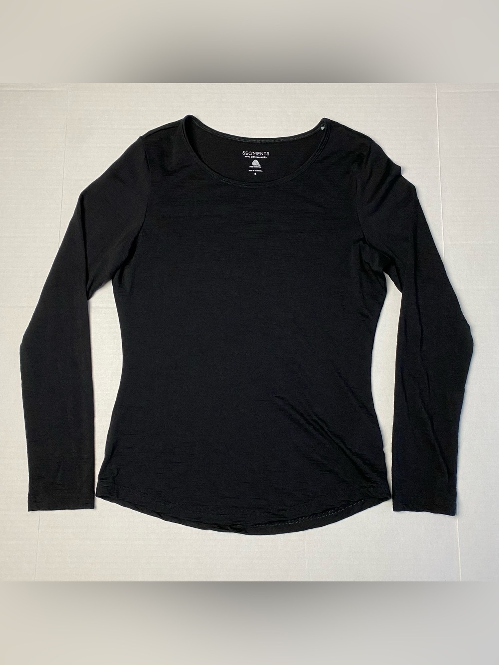 Segments 100% Merino Wool Long Sleeve Shirt Womens Small Black Round Neck EUC